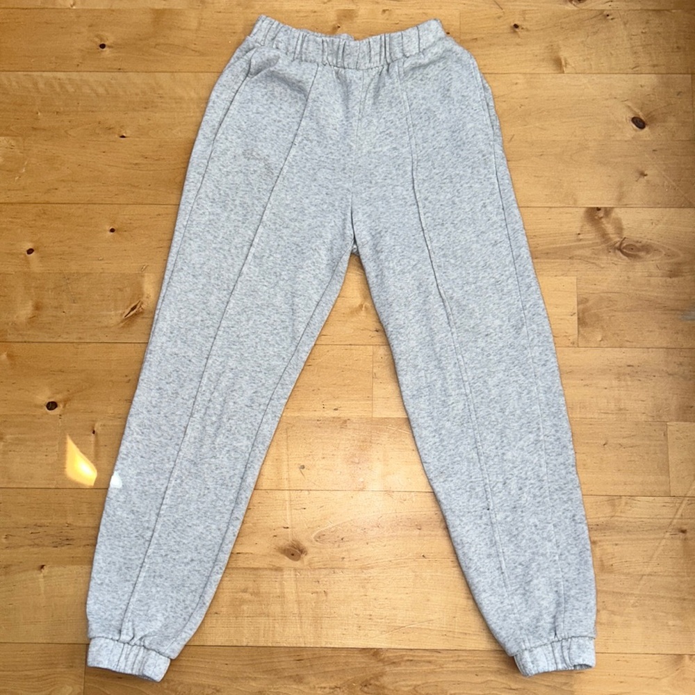 Women’s joggers/sweatpants, scrunched waist and ankles, gray